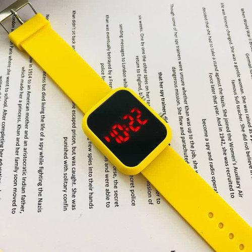 ساعت ال ای دی زرد مچی