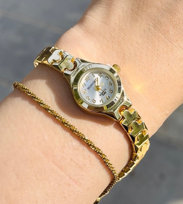 ساعت مچی زنانه هانگری ظریف و شیک