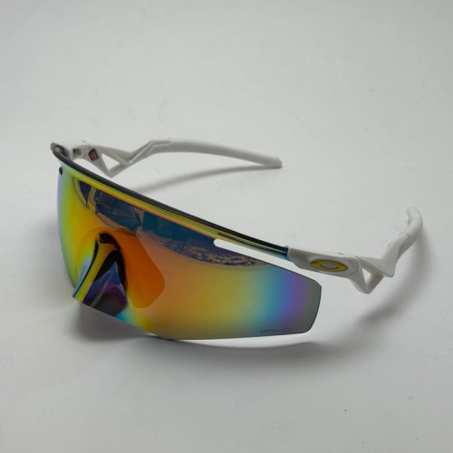 عینک آفتابی اسپرت Oakley اوکلی با لنز PRIZM سفید عدسی آتیشی هفت رنگ مدل QNTM KATO