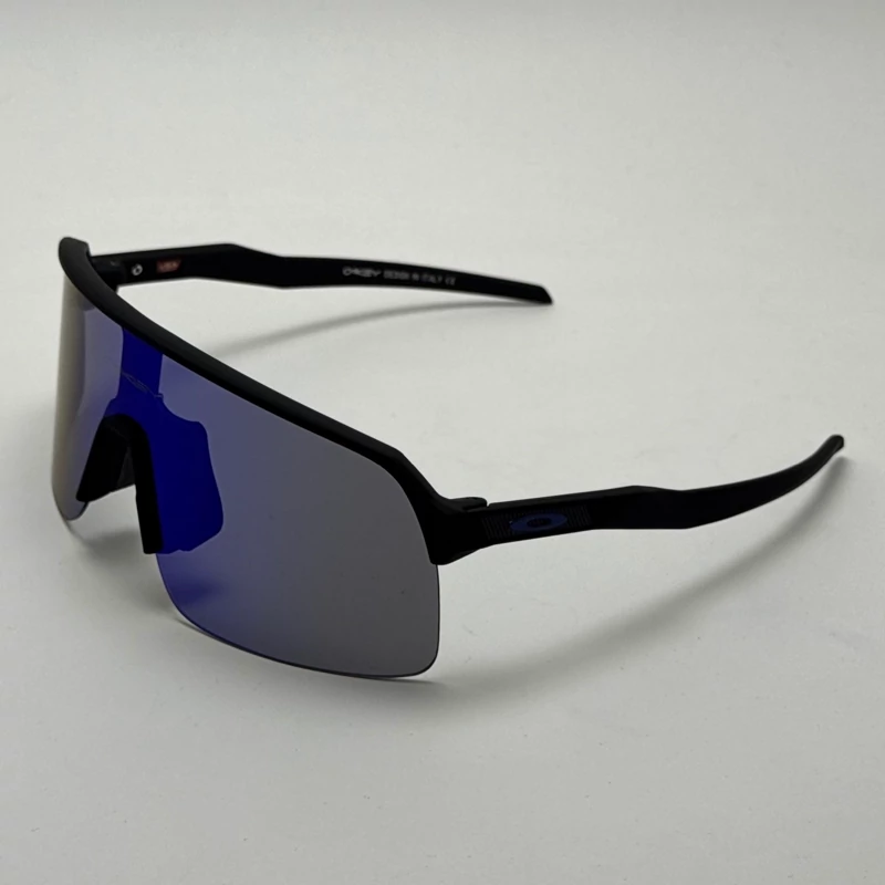 عینک آفتابی اسپرت اوکلی OAKLEY مدل SUTRO فریم مشکی عدسی آبی