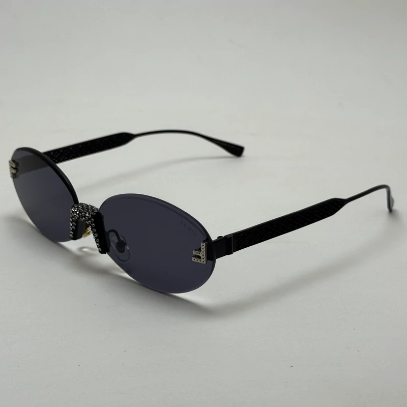 عینک آفتابی زنانه فندی Fendi فریم لس بیضی مدل Oval Frame Diamond Style نگین کاری شده کیفیت مستر تمام مشکی