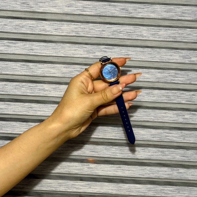 ساعت مچی لوکس ابی_طلایی