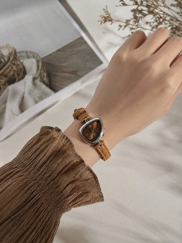 ⌚️ ساعت مچی مینیمال چرمی مدل دفرمه