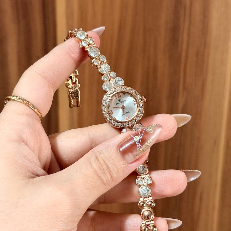 ⌚ ساعت زنانه نگیندار ROLYN